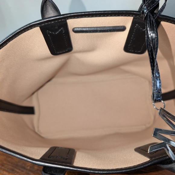 Michael Kors Jodie Small Logo Tote - Picture 3 of 4